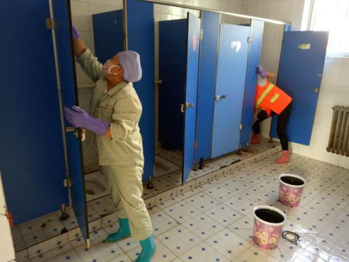 開展環(huán)境衛(wèi)生整治 營造清潔生活環(huán)境