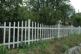 PVC護欄與鋅鋼護欄 選擇指南與對比分析